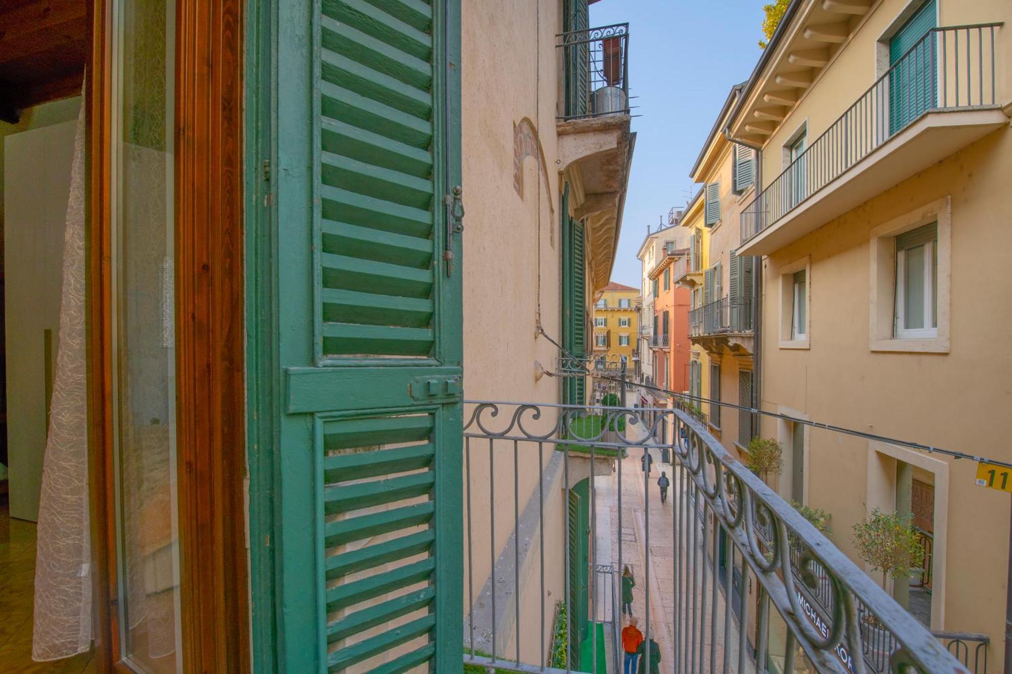 Palace Home Mazzini Verona Center Exterior foto